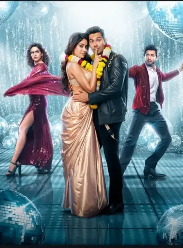 'सनी संस्कारी की तुलसी कुमारी' हुई रिलीज, फिल्म देखने के बाद ऐसा रहा पब्लिक का रिएक्शन