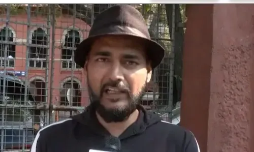 निर्देशक विजय अवतार की डेब्यू फिल्म 'कारा' को धनुष की एक्शन थ्रिलर से नाम विवाद का संकट