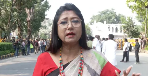 इंडिया ब्लॉक की दिल्ली रैली के बाद महुआ माजी बोलीं — सुप्रीम कोर्ट जाना अंतिम विकल्प, वोट चोरी पर लड़ाई जारी