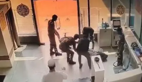 सूरत एयरपोर्ट पर CISF जवानों ने बचाई जान, कार्डियक अरेस्ट पीड़ित को तत्काल CPR दिया