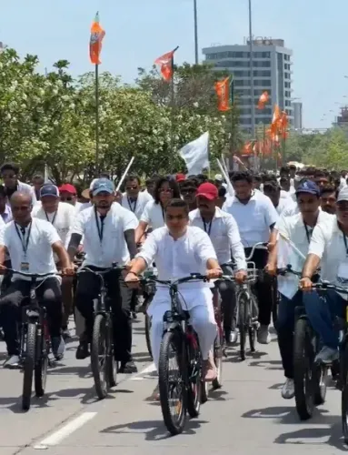 सूरत में पीएम मोदी को सुनने के लिए हजारों लोग साइकिल चलाकर पहुंचे : हर्ष संघवी