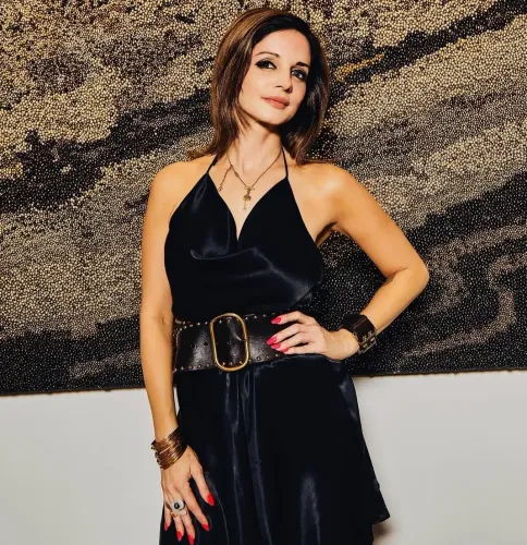 How Has Motherhood Transformed Sussanne Khan into a 'Brave and Resilient Woman'?