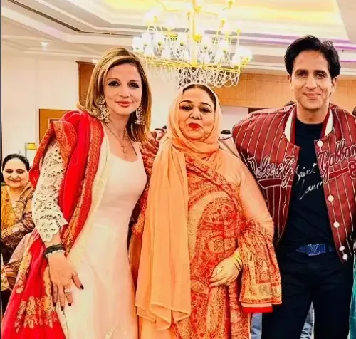 Sussanne Khan wishes Arslan Goni's mother Rabia on her birthday