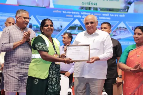क्या अहमदाबाद को स्वच्छता सर्वेक्षण 2024-25 में देश का नंबर 1 स्वच्छ शहर घोषित किया गया?
