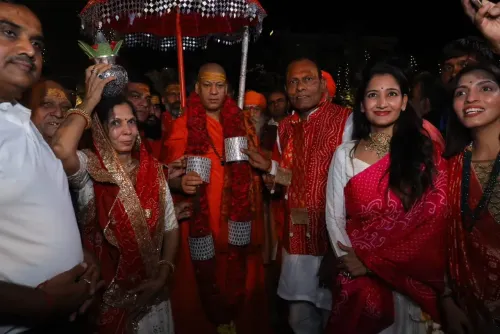 Swami Kailashanand Giri Ji Maharaj welcomed in Neemuch, MP's Sant Sammelan