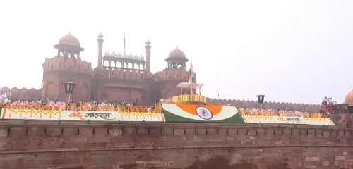 80वें स्वतंत्रता दिवस पर लालकिले में पहली बार 'वंदे मातरम' का सामूहिक गायन, MI-17 हेलीकॉप्टर ने भरी ऐतिहासिक उड़ान