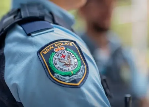 क्या सिडनी में शॉपिंग कॉम्प्लेक्स में चाकू के साथ संदिग्ध को गिरफ्तार किया गया?