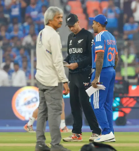 New Zealand Opts to Bowl First Against India in T20 World Cup Final, Duffy Steps In for McConchie