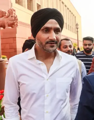 Harbhajan Singh Backs India to Shine in T20 World Cup Final Against New Zealand