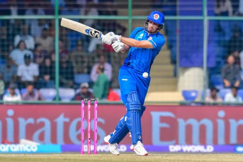 How did Zadran and Omarzai lead Afghanistan to a 5-wicket victory over UAE?