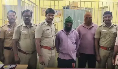 अंबूर सिलसिलेवार चोरी का भंडाफोड़: दो आरोपी रंगे हाथों गिरफ्तार, 4 सॉवरेन सोना व 65 ग्राम चांदी बरामद