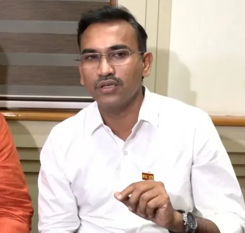तमिलनाडु फार्मेसी हड़ताल: CM विजय के निर्देश पर 5,000 मेडिकल स्टोर खुले, दवा आपूर्ति सुरक्षित