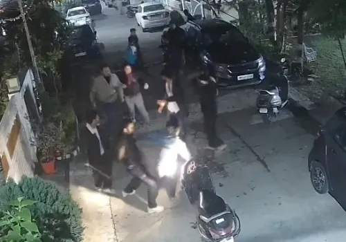 Why was a teenager fatally stabbed in Delhi's Kardampuri?