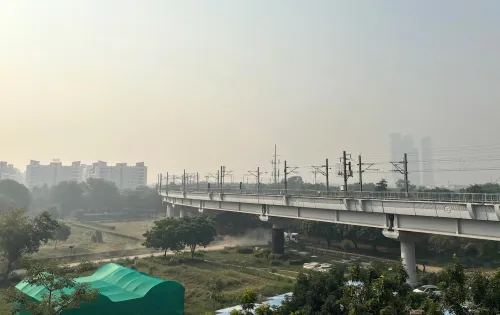 क्या तेज हवाओं से ठंड में बढ़ोतरी हुई है? एनसीआर की हवा साफ हुई, एक्यूआई ऑरेंज जोन में?