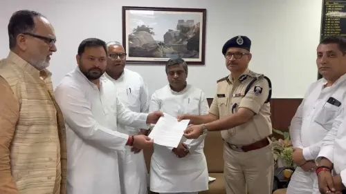 Tejashwi meets DGP, demands FIR over AK-47 firing on students