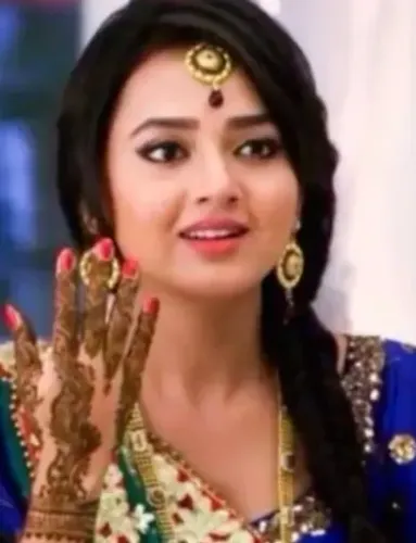 क्या तेजस्वी प्रकाश ने तस्वीरों के जरिए अपनी अब तक की शानदार यात्रा को साझा किया?