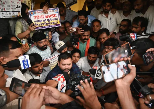 Tejashwi Yadav slams Bihar govt over Patna student lathi-charge
