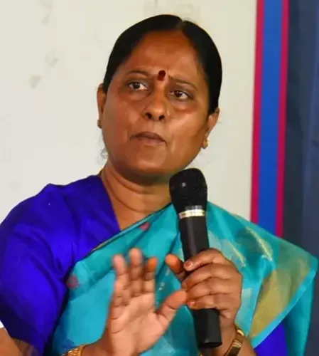 What Happened When Telangana Minister Konda Surekha Met AICC In-Charge Amid Party Tensions?