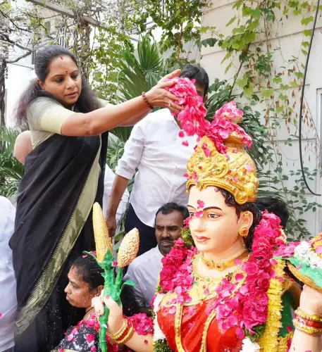 Kavitha Deems Telangana Thalli Statue at Secretariat Unacceptable