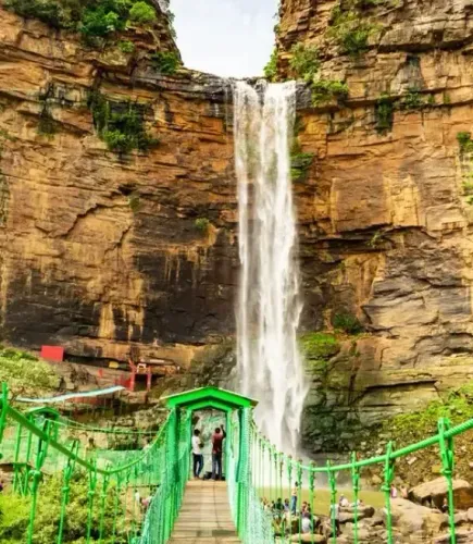 बिहार की पांच अद्भुत जगहें: तेलहर जलप्रपात से तुतला भवानी झरना तक