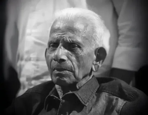 Tendulkar Honors Shivalkar, Praises His Elegant Bowling Style