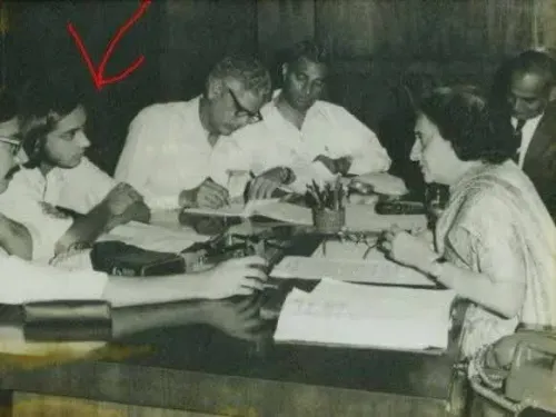 Tharoor recalls Indira Gandhi on 42nd assassination anniversary