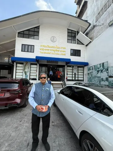 Tharoor Visits Bangkok's Thai-Bharat Cultural Lodge, INA Precursor