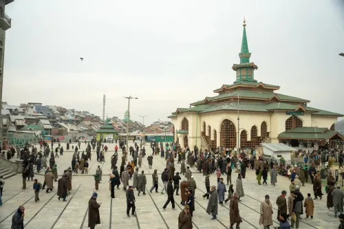 Thousands gather at Chrar-e-Sharief for Sheikh Nooruddin Wali Urs 2026