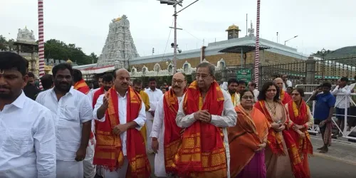 तिरुमाला मंदिर में घनश्याम तिवारी: 23 सदस्यीय संसदीय दल ने की विकसित भारत 2047 के लिए प्रार्थना