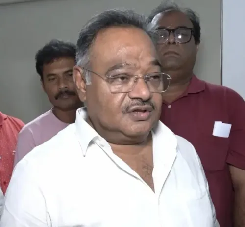 टीएमसी की आंतरिक हिंसा पर समिक भट्टाचार्य का पलटवार, भाजपा पर आरोपों को बताया बेबुनियाद