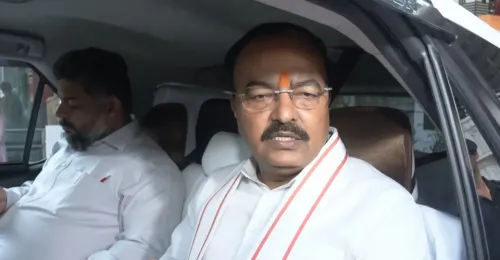 पश्चिम बंगाल में 15 बूथों पर पुनर्मतदान: केशव प्रसाद मौर्य का TMC पर गुंडागर्दी का आरोप