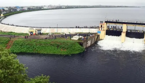 What Measures Are Being Taken in Tamil Nadu Due to Heavy Rain?
