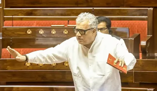 Trinamool Congress Protests ECI's Midnight Bureaucratic Shake-Up in West Bengal