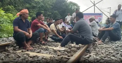 त्रिपुरा में आत्मसमर्पित उग्रवादियों का 72 घंटे का सड़क-रेल जाम, पुनर्वास वादे न पूरे होने पर आक्रोश