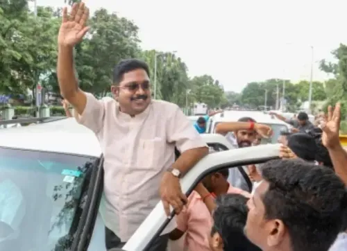 क्या दिनाकरन ने भविष्य के चुनाव लड़ने से इनकार किया, डीएमके और विजय की आलोचना की?