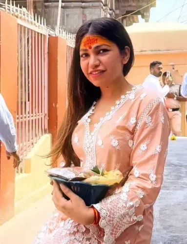 तुलसी कुमार ने महाकालेश्वर ज्योतिर्लिंग के किए दर्शन, परिवार संग उज्जैन में मिला आध्यात्मिक सुकून