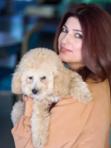 Is Twinkle Khanna's Pet Dog the Most Unimpressed Co-Star?