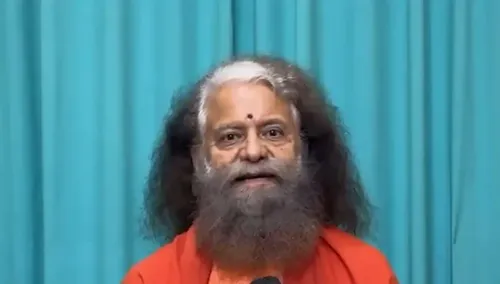 स्वामी चिदानंद ने यूसीसी पर सुप्रीम कोर्ट की टिप्पणी का स्वागत किया, कहा- 'महिलाओं के अधिकारों का हनन अन्याय है'