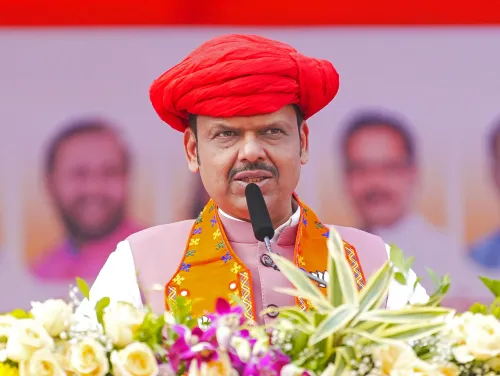 क्या उद्धव ठाकरे मुस्लिम तुष्टिकरण कर रहे हैं, जबकि बालासाहेब ने इसका विरोध किया था? : सीएम देवेंद्र फडणवीस