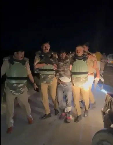 बहराइच मुठभेड़: बिजली तार चोर गिरोह के 5 सदस्य गिरफ्तार, कुख्यात कदीर पैर में गोली लगने से घायल