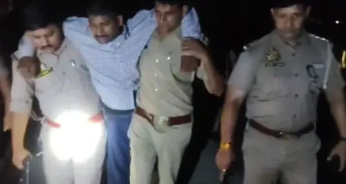 यूपी : बुलंदशहर में मंदिर चोरी का आरोपी हिमांशु गिरफ्तार, पुलिस मुठभेड़ में पैर में लगी गोली 