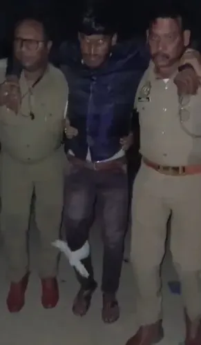सुल्तानपुर में दो बहनों से छेड़छाड़ का आरोपी मुठभेड़ के बाद गिरफ्तार, तमंचा और चोरी की बाइक बरामद