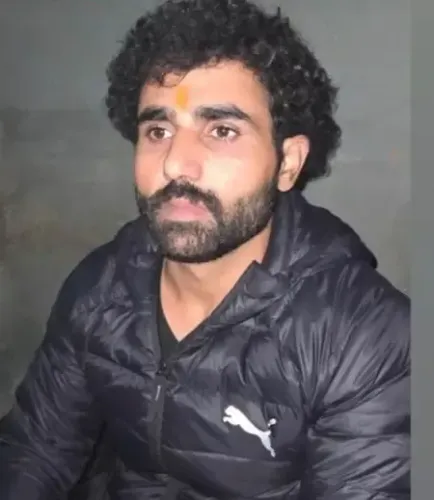 यूपी के आगरा में एनकाउंटर: इनामी कुख्यात शूटर पवन उर्फ कल्लू घायल, लूट की पिस्टल बरामद
