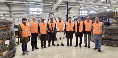 उप मुख्यमंत्री केशव प्रसाद मौर्य ने जर्मनी के रेलवन जीएमबीएच फैक्ट्री का दौरा किया