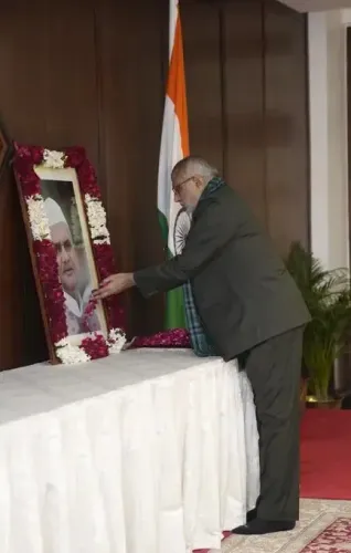 उपराष्ट्रपति सीपी राधाकृष्णन ने लाल बहादुर शास्त्री और तिरुप्पुर कुमारन को दी श्रद्धांजलि