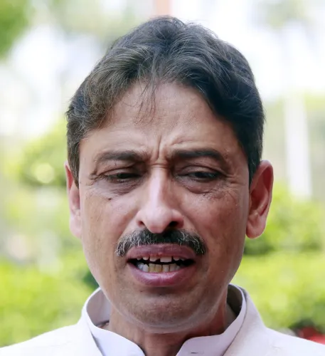 क्या उपराष्ट्रपति के पद से जगदीप धनखड़ का इस्तीफा कई सवाल खड़े करता है?