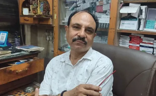 यूपीआई से छुट्टे पैसों की झंझट खत्म: वित्त वर्ष 2025-26 में 24,000 करोड़ लेन-देन, दुकानदारों की जुबानी