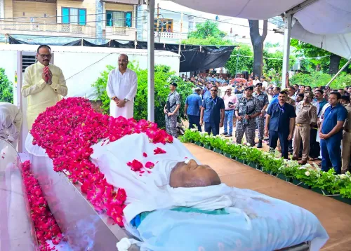 BSP's lone UP MLA Uma Shankar Singh cremated with state honours in Ballia