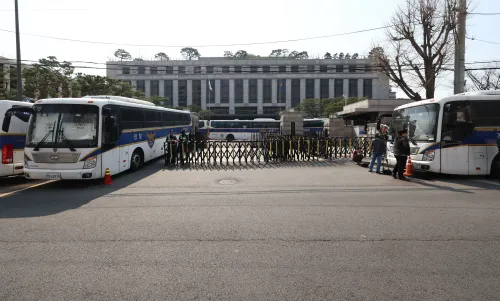 US Embassy Cautions Citizens in South Korea to Steer Clear of Large Gatherings Before Yoon's Impeachment Ruling