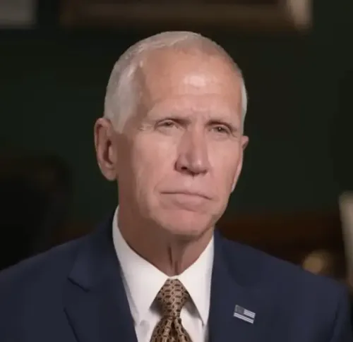 US Lawmakers Challenge Trump's Military Strategy Towards Iran